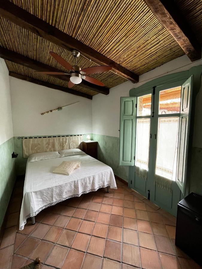 Graziosa Stanza Campidanese Su Terzu Guest House Oristano Luaran gambar